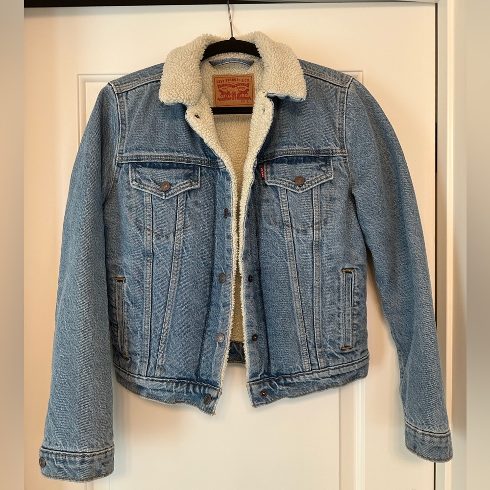 Levi's Blue Jean Jacket with Cream Sherpa Lining